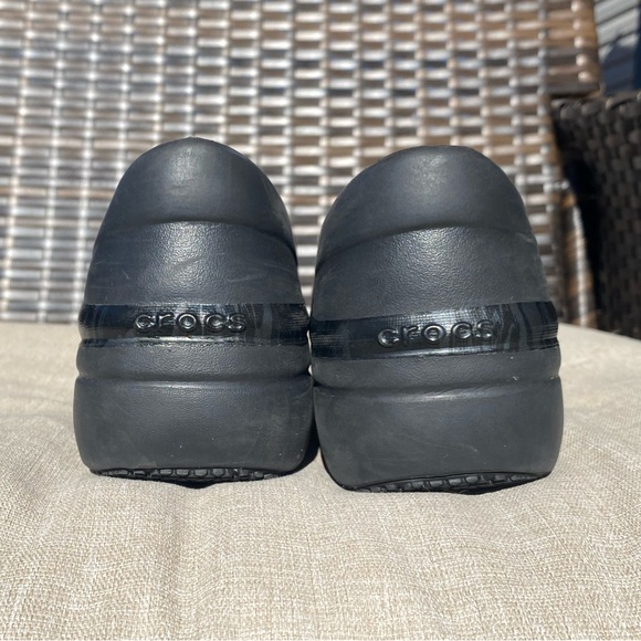 Crocs Neria Pro II Women's Clogs Black Graphic Metallic Floral Rose Nurse Size 9 - Picture 5 of 12